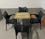 Tavolo con 4 sedie x 1, Sombrilla de Jardín con su pie x 1